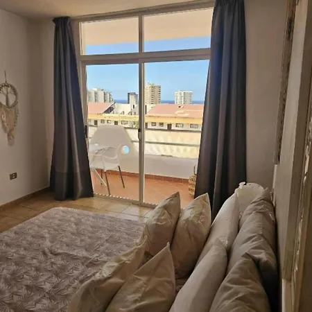 Con Vistas Al Mar Y Piscina En アパートホテル プラヤ・パライソ